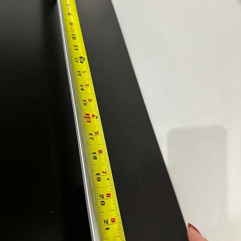 MIELE REFRIGERATOR HANDLE 22” No. 5224.